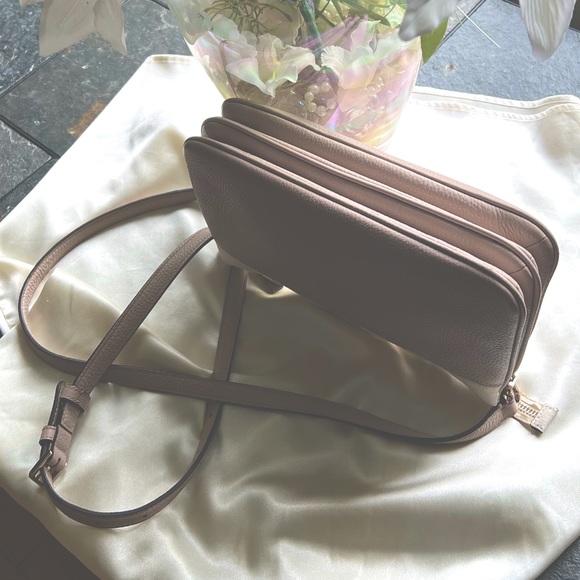Kate Spade Leila Cream/Taupe Leila Triple Gusset Crossbody N… - Picture 4 of 8